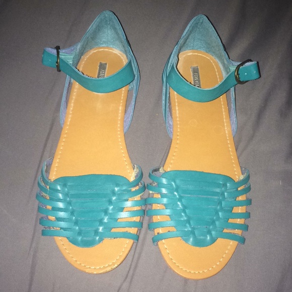 Forever 21 Shoes - 🐠Super Cute teal Sandals